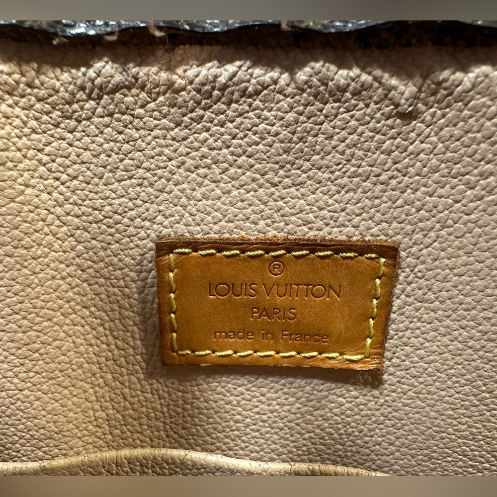 Louis Vuitton Sac Plat Tote Bag with Certificate of Authenticity - Picture 3 of 15